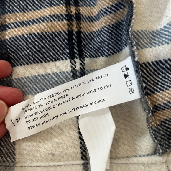 Cropped fleece-feel jacket - Picture 6 of 7